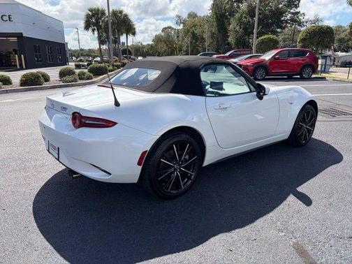 Snowflake White Pearl 2025 Mazda MX-5 Miata Grand Touring
