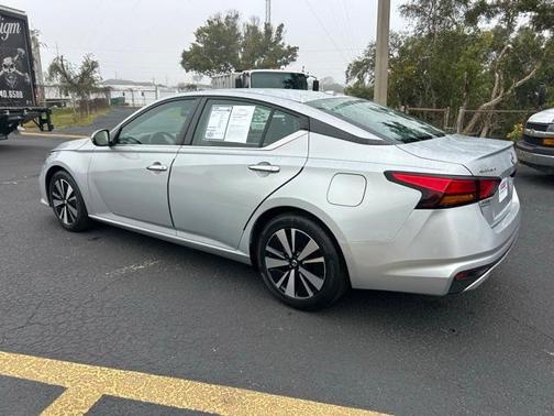2022 Nissan Altima 2.5 SV