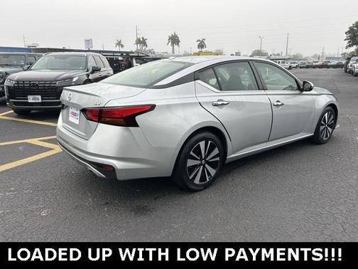 2022 Nissan Altima 2.5 SV