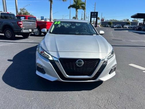 2022 Nissan Altima 2.5 SV