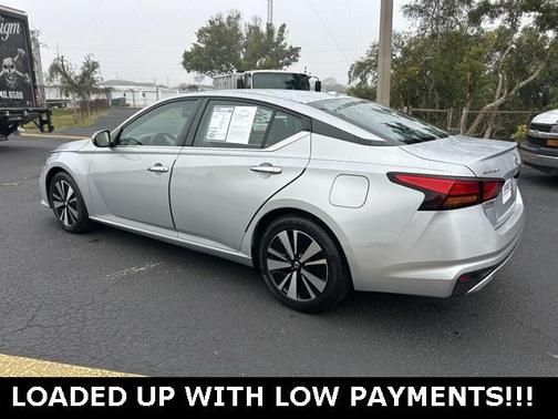 2022 Nissan Altima 2.5 SV