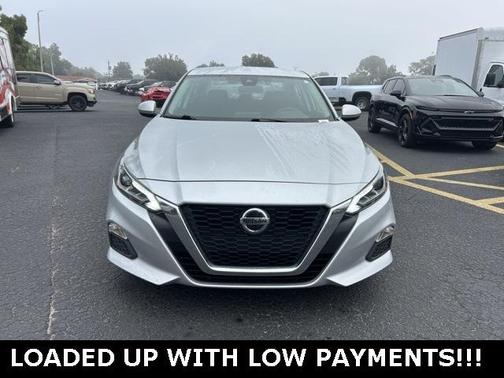 2022 Nissan Altima 2.5 SV