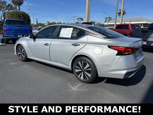 2022 Nissan Altima 2.5 SV