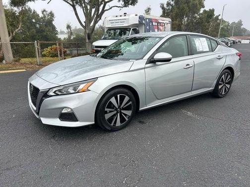 2022 Nissan Altima 2.5 SV