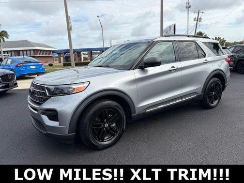 Silver Metallic 2022 Ford Explorer XLT