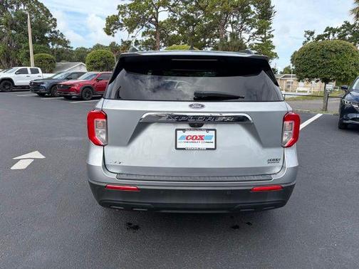 Silver Metallic 2022 Ford Explorer XLT