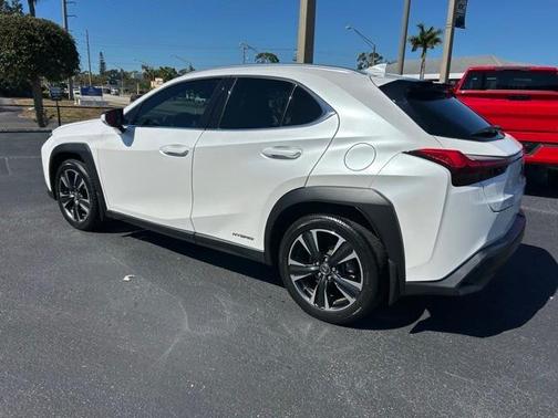 2021 Lexus UX 250h Base