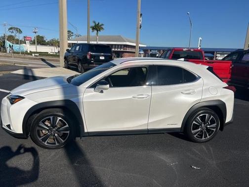 2021 Lexus UX 250h Base