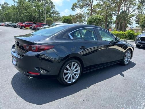 2023 Mazda Mazda3 FWD w/Preferred Package