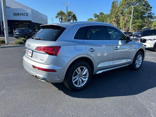 Florett Silver Metallic 2023 Audi Q5 45 S line quattro Premium
