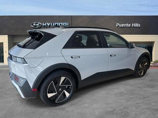 2025 Hyundai IONIQ 5 SEL