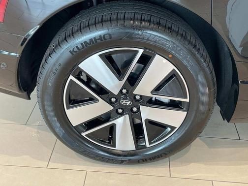 Cyber Gray 2026 Hyundai IONIQ 9 SEL