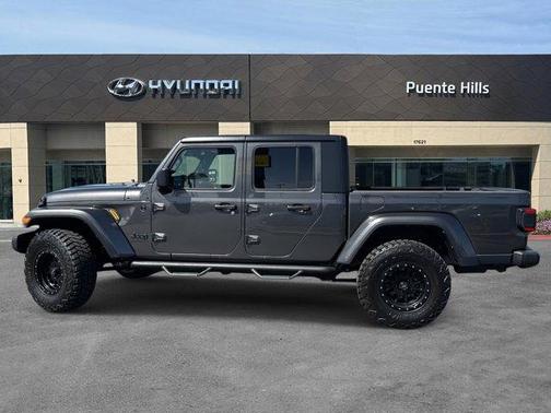 2021 Jeep Gladiator Sport