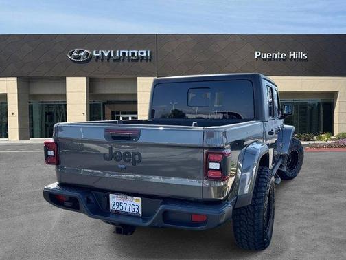 2021 Jeep Gladiator Sport