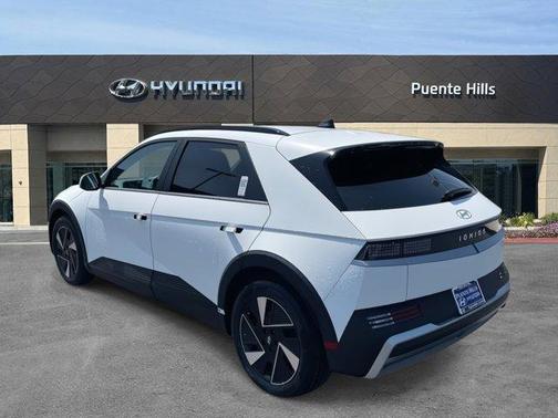 2025 Hyundai IONIQ 5 SEL