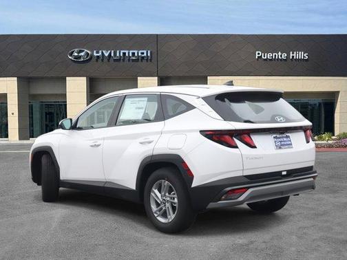 2025 Hyundai TUCSON SE