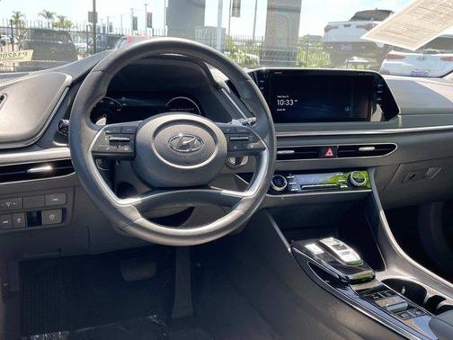 2022 Hyundai SONATA Limited
