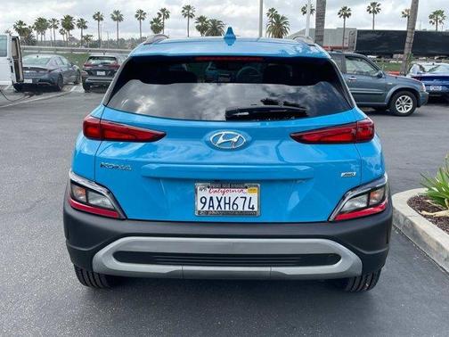 2022 Hyundai KONA SEL