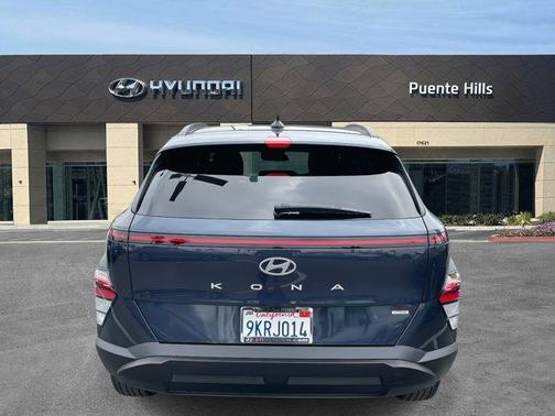 2024 Hyundai KONA SEL