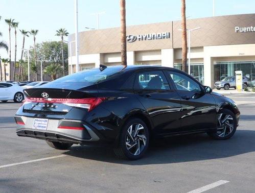 2025 Hyundai ELANTRA HEV SEL Sport