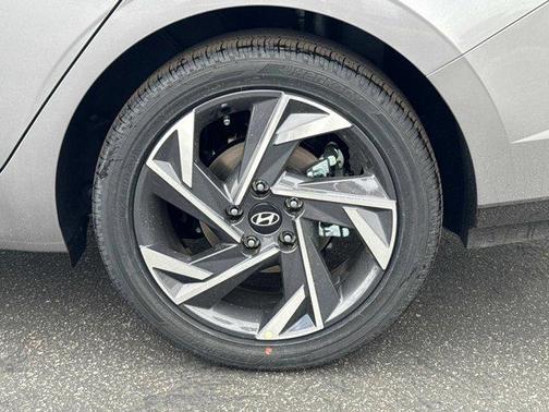 2026 Hyundai ELANTRA HEV SEL Sport