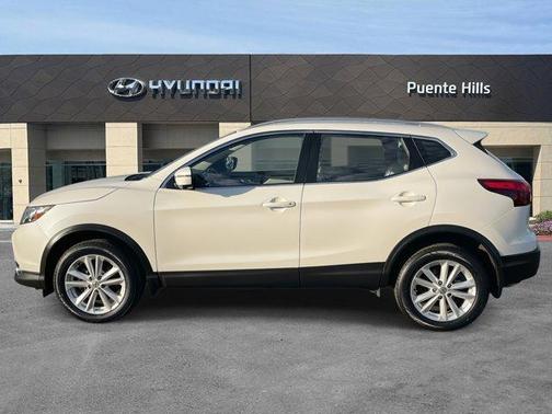 2018 Nissan Rogue Sport SV