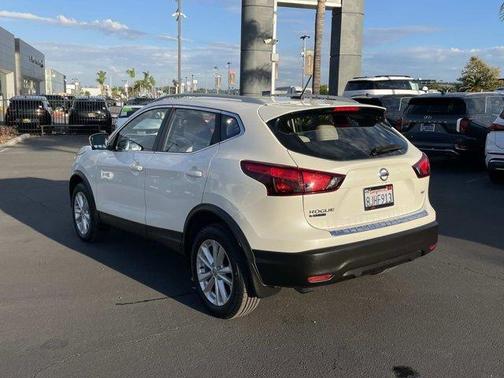 2018 Nissan Rogue Sport SV