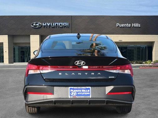 2025 Hyundai ELANTRA HEV SEL Sport