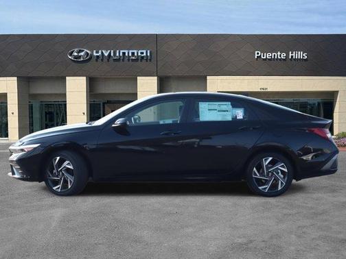 2025 Hyundai ELANTRA HEV SEL Sport