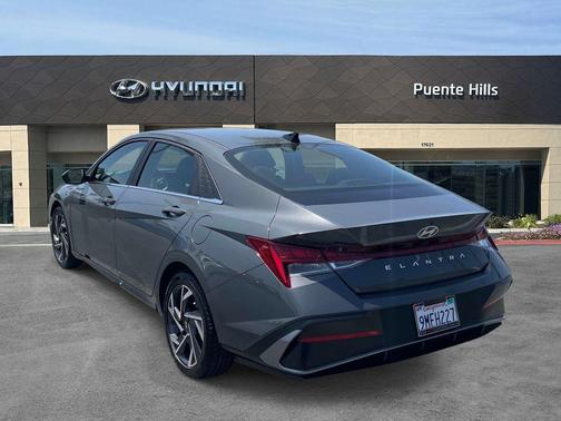 Ecotronic Gray 2024 Hyundai ELANTRA SEL