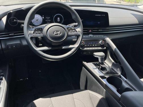 Ecotronic Gray 2024 Hyundai ELANTRA SEL