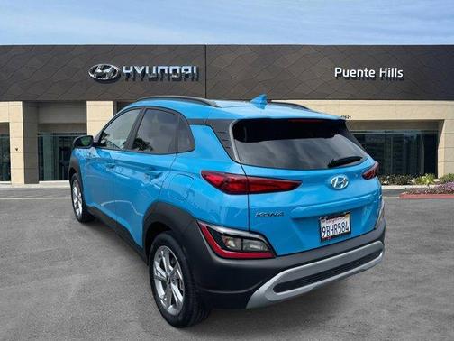 2022 Hyundai KONA SEL