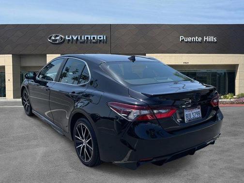 2021 Toyota Camry SE