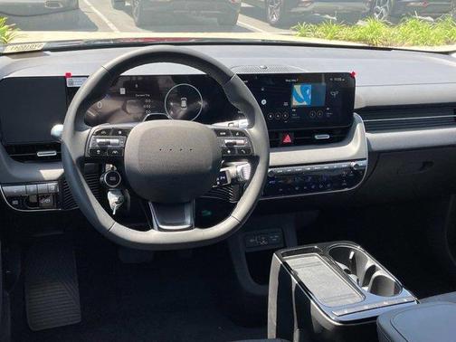 2025 Hyundai IONIQ 5 SE
