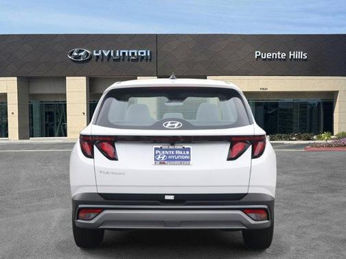 2025 Hyundai TUCSON SE