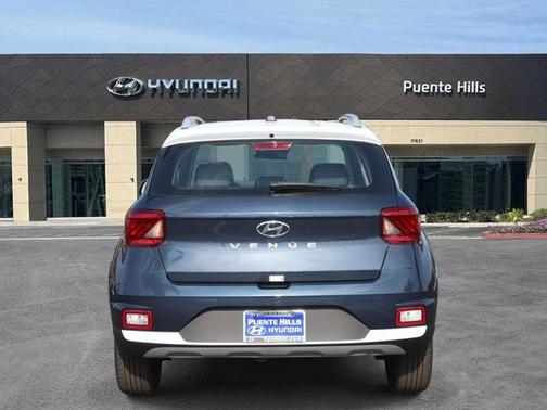 2025 Hyundai VENUE Limited