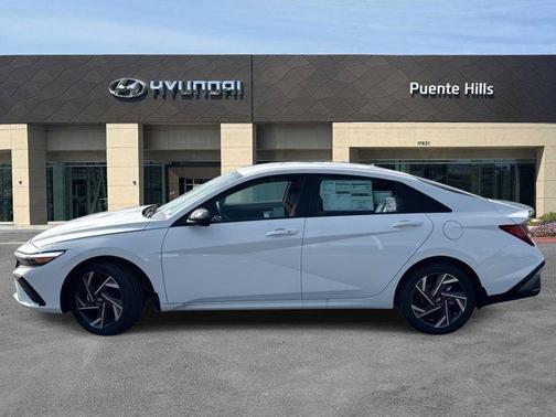 2025 Hyundai ELANTRA HEV SEL Sport