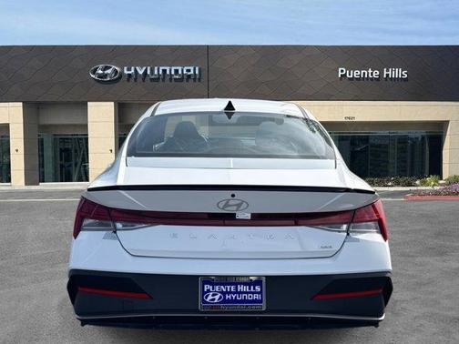 2025 Hyundai ELANTRA HEV SEL Sport