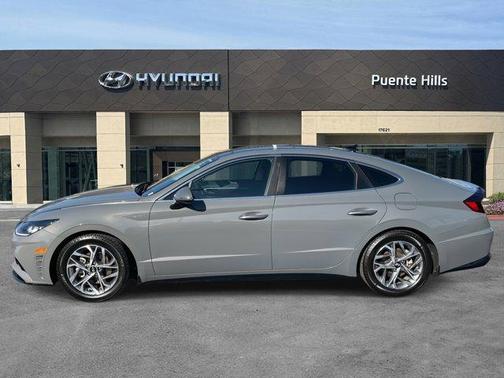 2022 Hyundai SONATA SEL