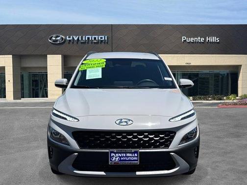 2022 Hyundai KONA SEL