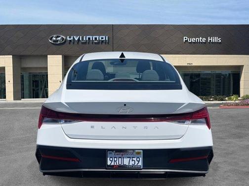 2024 Hyundai ELANTRA SEL