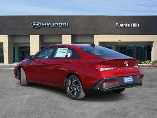 2025 Hyundai ELANTRA HEV SEL Sport