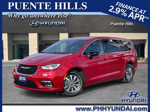 Red Hot Pearlcoat 2025 Chrysler Pacifica Hybrid Select