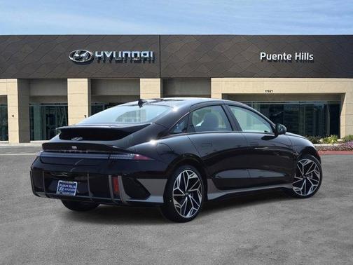 2025 Hyundai IONIQ 6 Limited