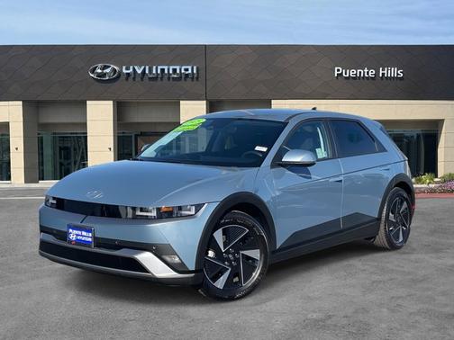 2025 Hyundai IONIQ 5 SE Standard Range