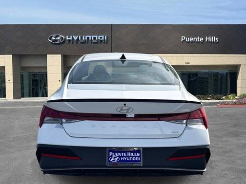 2025 Hyundai ELANTRA HEV SEL Sport