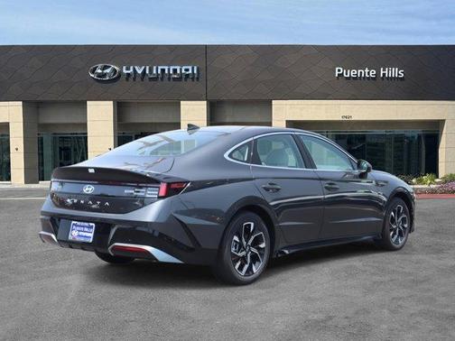2025 Hyundai SONATA SEL