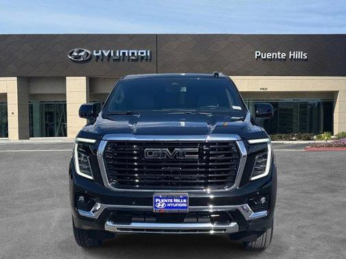 2025 GMC Yukon Elevation