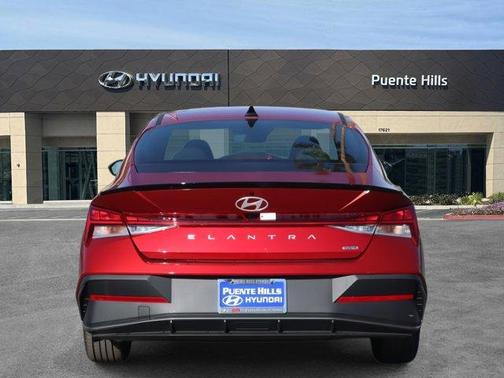 2025 Hyundai ELANTRA HEV SEL Sport