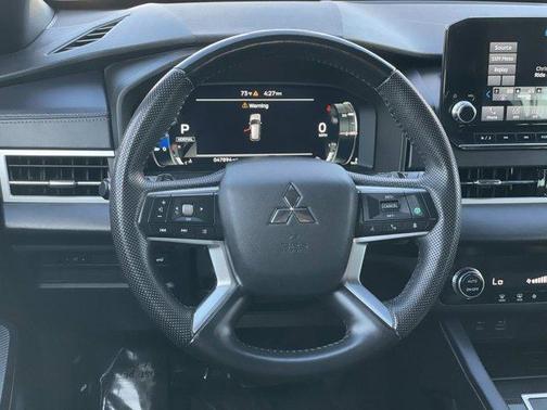 2023 Mitsubishi Outlander SE Black Edition